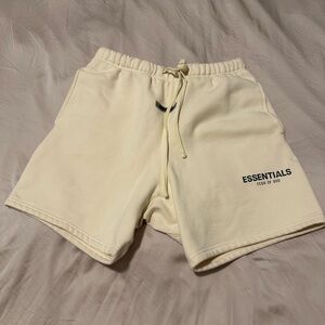 ESSENTIALS SWEAT SHORTS